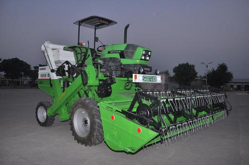 Combine Crop Harvester 4x4