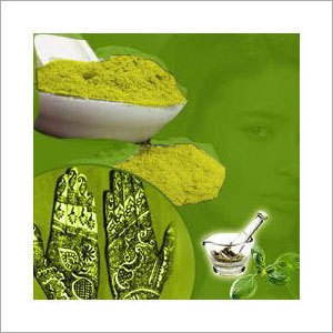Henna Oil By DIVISHA NATURAL FLAVOURS AND FRAGRANCES EXPORTS