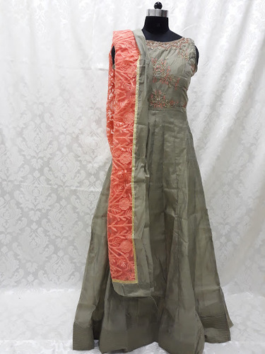 Hand Work Ladies Kameez Age Group: 20-40