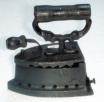 ANTIQUE IRON PRESS