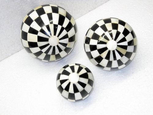 DECORATIVE BALLS