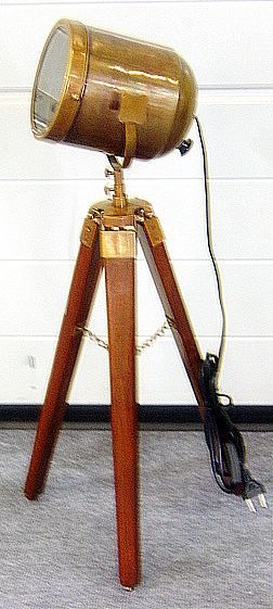 STUDIO LAMP