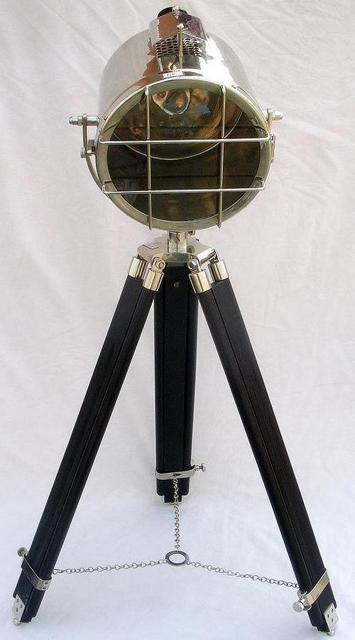STUDIO LAMP