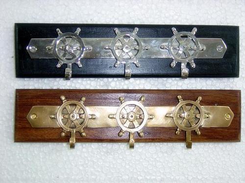 METAL BELLS & WALL DECORATIONS