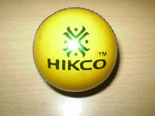 TEST CRICKET LEATHER BALLS