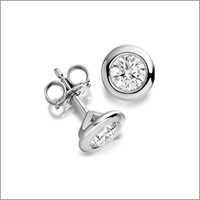 Nose hot sale pin platinum