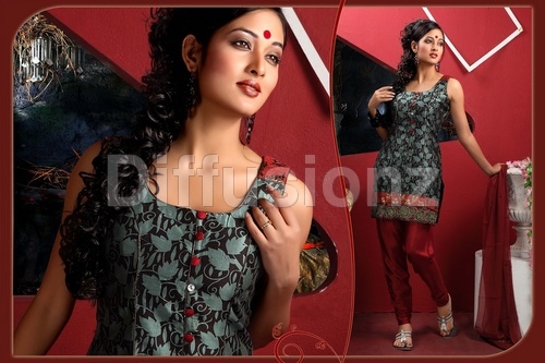 Sleaveless U Neck Anarkali