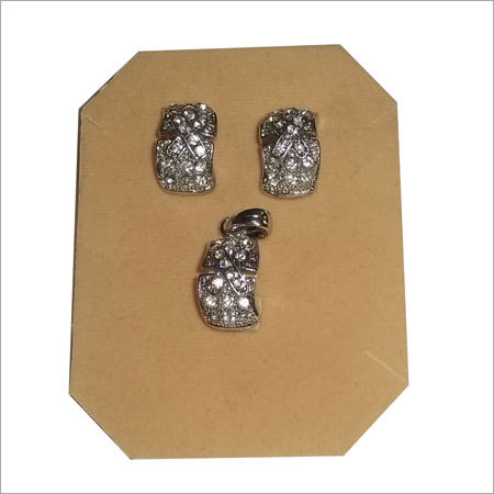 Fancy Imitation Pendant Set