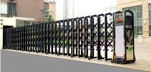 Retractable Gate