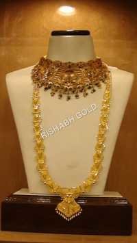 NECKLACE AND HAAR