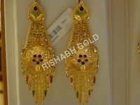 EARINGS
