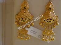 EARINGS
