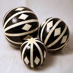 Black And White Inlaid Decorative Balls