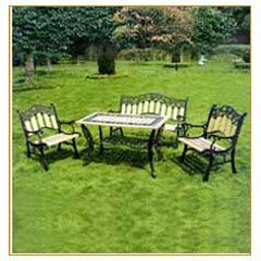 GARDEN BENCH
