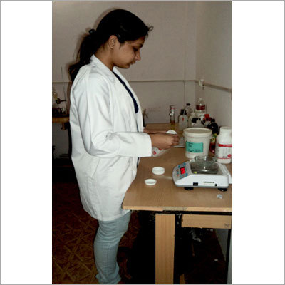 Bio-technology Institute - Glassware & Chemicals, 100 Sq Ft Lab Space | Lab Training, Skill Development, Biotechnology & Microbiology Courses, Certified Programs, Industry-Relevant Techniques