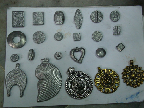 almunium beads