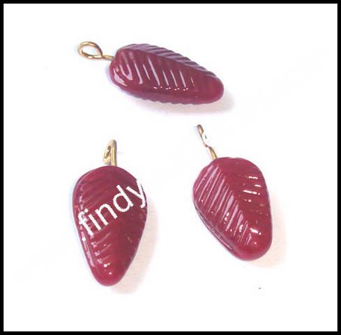 Pendants Beads - Glass Leaf 15-20mm Red, Elegant Design, Durable Material, Versatile Use