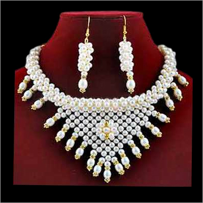 Designer Pearl Necklaces