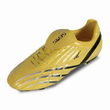 SOCCER SHOES