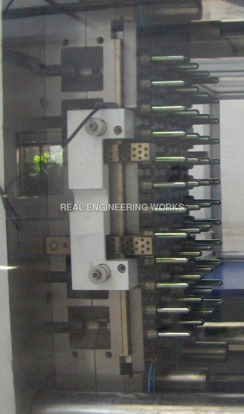 Automatic Eject Pet Preform Moulds