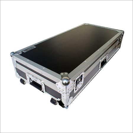 Flight Case - Plywood Aluminum, Varied Dimensions | Durable, Portable, Customizable Interior, Wheels, Multiple Latches, Handles