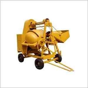 Yellow Self Loading Concrete Mixer