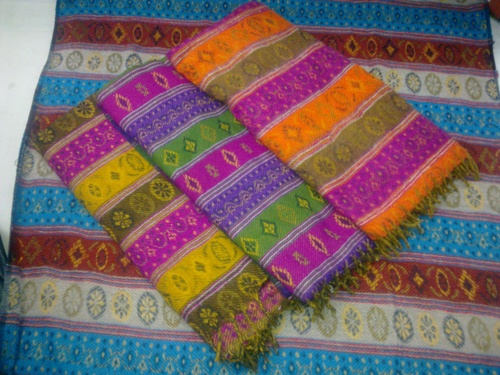 100% Hill queen woollen shawls 