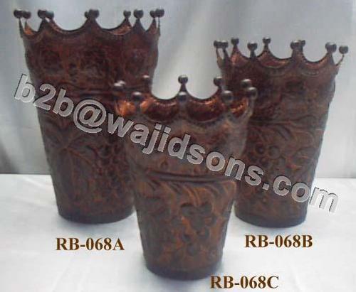 Chocolate Crown Vase