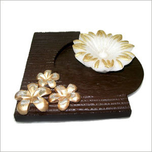 Wooden Platter With Candle