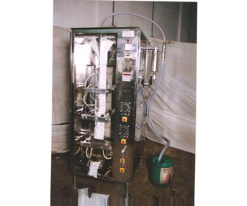 Edible Oil Pouch Packing Machine