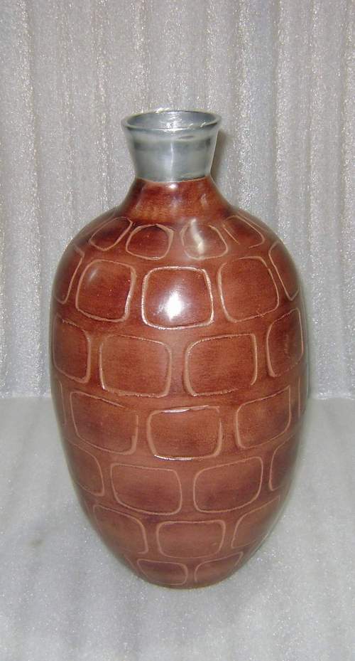 Trendy Aluminium Vase