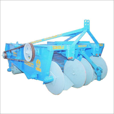 Potato Digger - Steel 1500x1000x800 mm Blue, Four Digging Units, Tractor PTO Powered