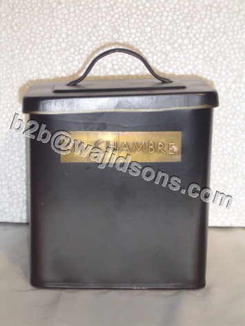TOOL BOX WITH LID