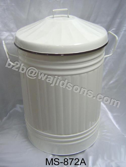 CONTAINER WITH LID