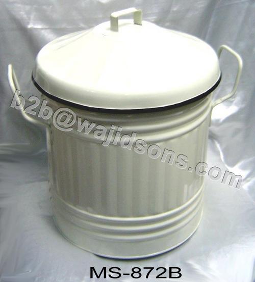CONTAINER WITH LID