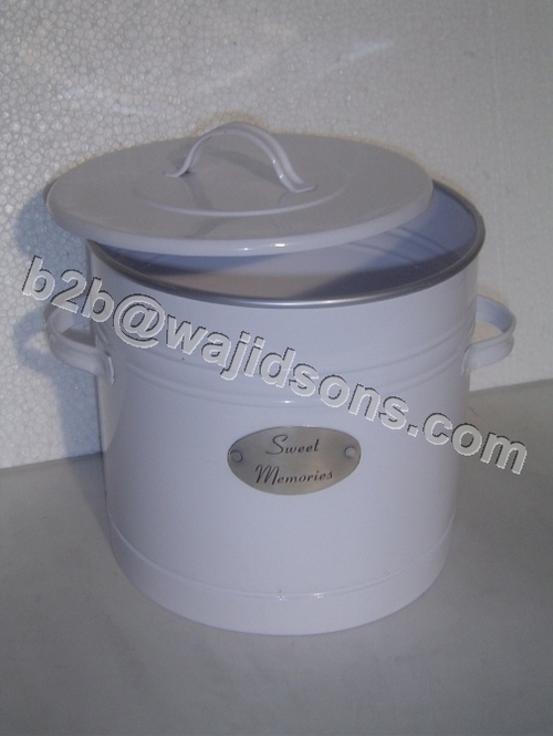 ROUND PLANTER WITH LID SWEET MEMORIES