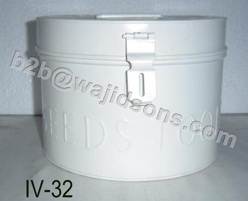ROUND COVERED BOX