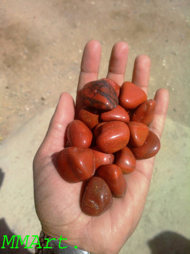 Red Jasper AGATE HARD SHINNY machine polished Pebble Stone for export quality