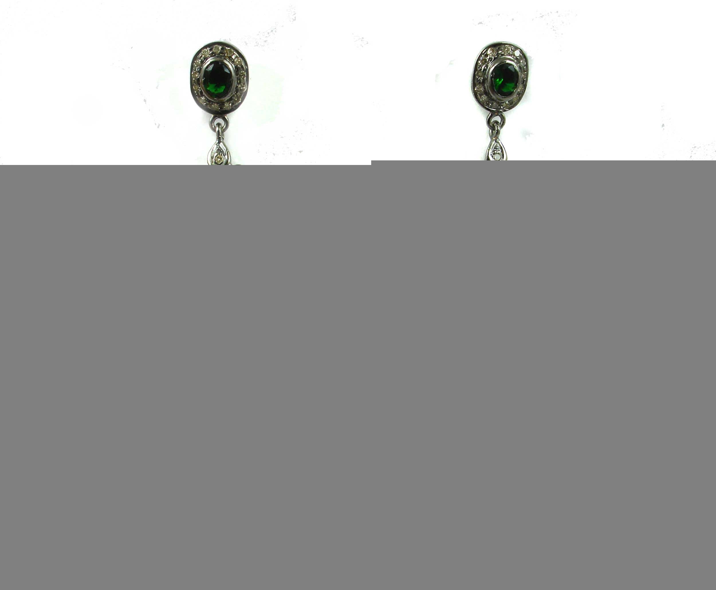4.73 REAL DIAMOND EMERALD EARRING
