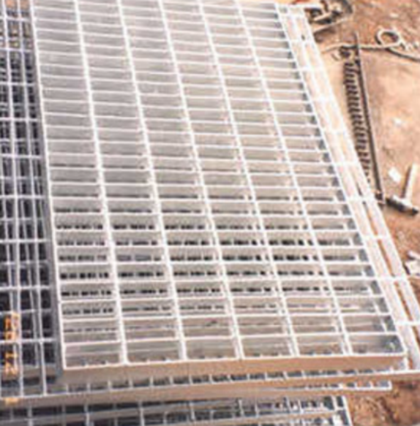 Steel Grating - Heavy-Duty Welded Design | Corrosion-Resistant Superior Load-Bearing Capacity