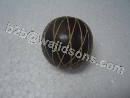 DECO BALL - Wood, 6cm Diameter, Brown Striped | Elegant Design, Durable Material, Matte Finish