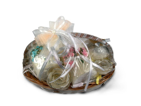 Candle Hamper