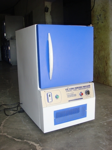 ICE CUBE MAKING MACHINE