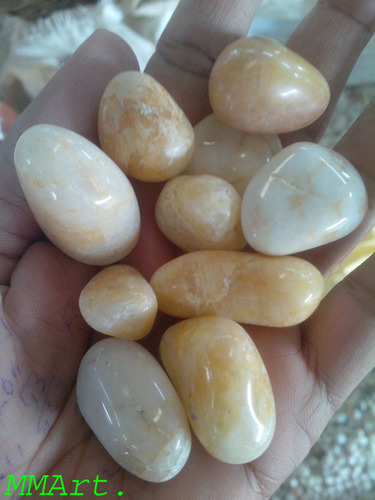 Natural High Polished Golden Yellow White Pebbles stones for interiut architectural design used