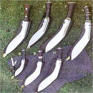 Steel khukuris