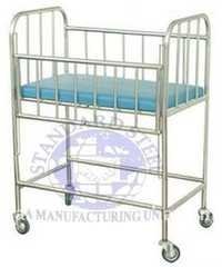 Hospital Baby Cot - Material: Metal