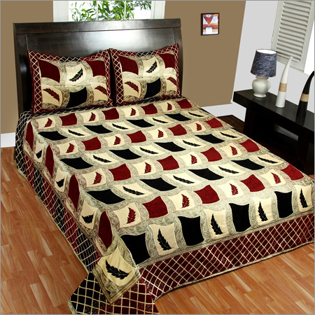 Jacquard Rose Bed Cover