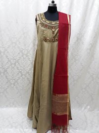 Wedding Suits For Women Age Group: 20-40