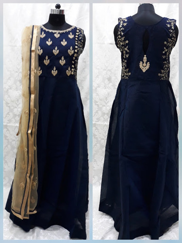 Bridal Salwar Suit Age Group: 20-40