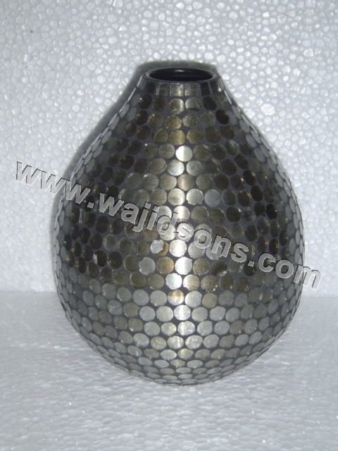 METAL VASE MOSAIC
